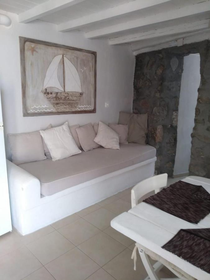Pequena Casa Cerca De Mikonos Ciudad Apartment
